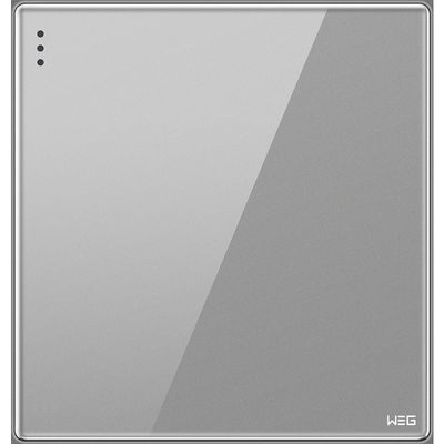 Incavo fissato al muro grigio della spina di W81Q/1Y USB
