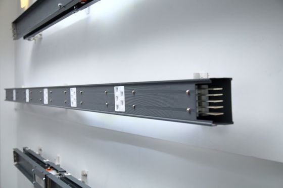 IEC 61439-1 IP54 380V 63A che accende Antivari di alluminio elettrico del rame del sistema di Busway e